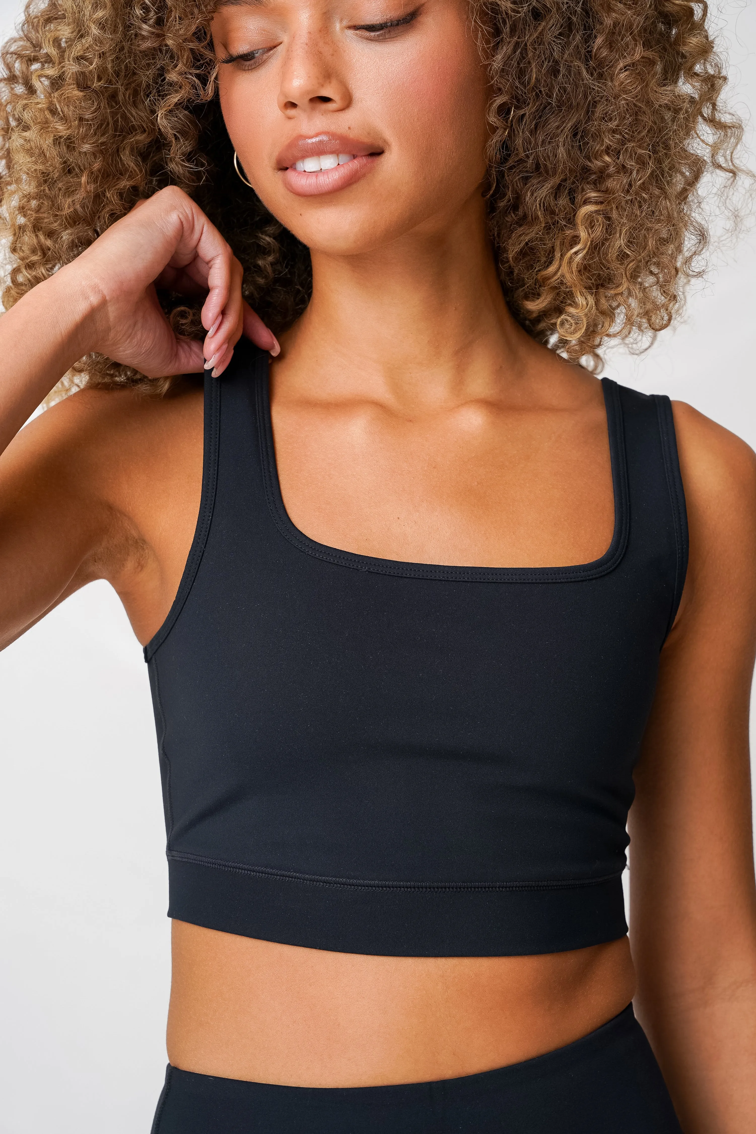adventure performance cropped tank