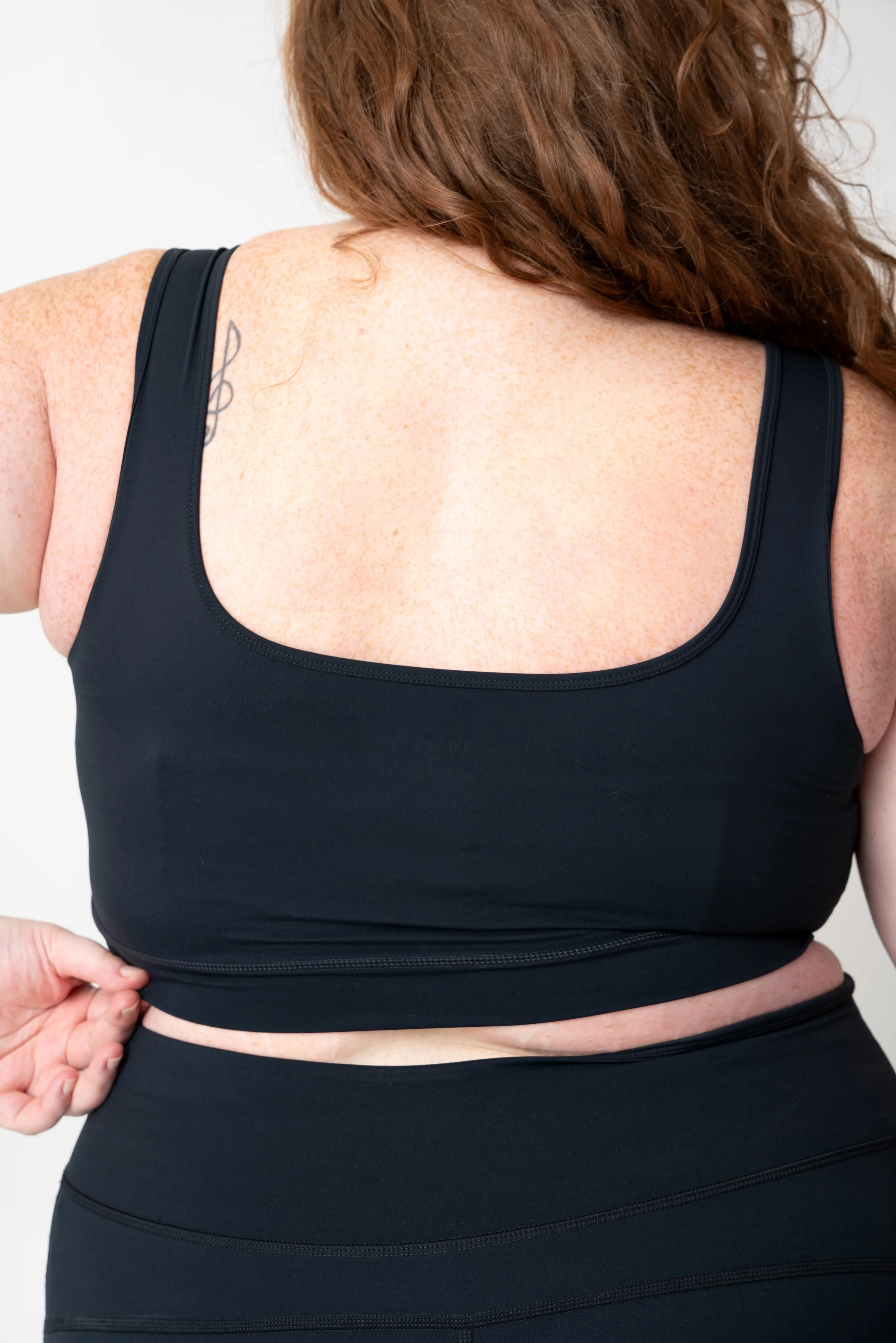 adventure performance cropped tank