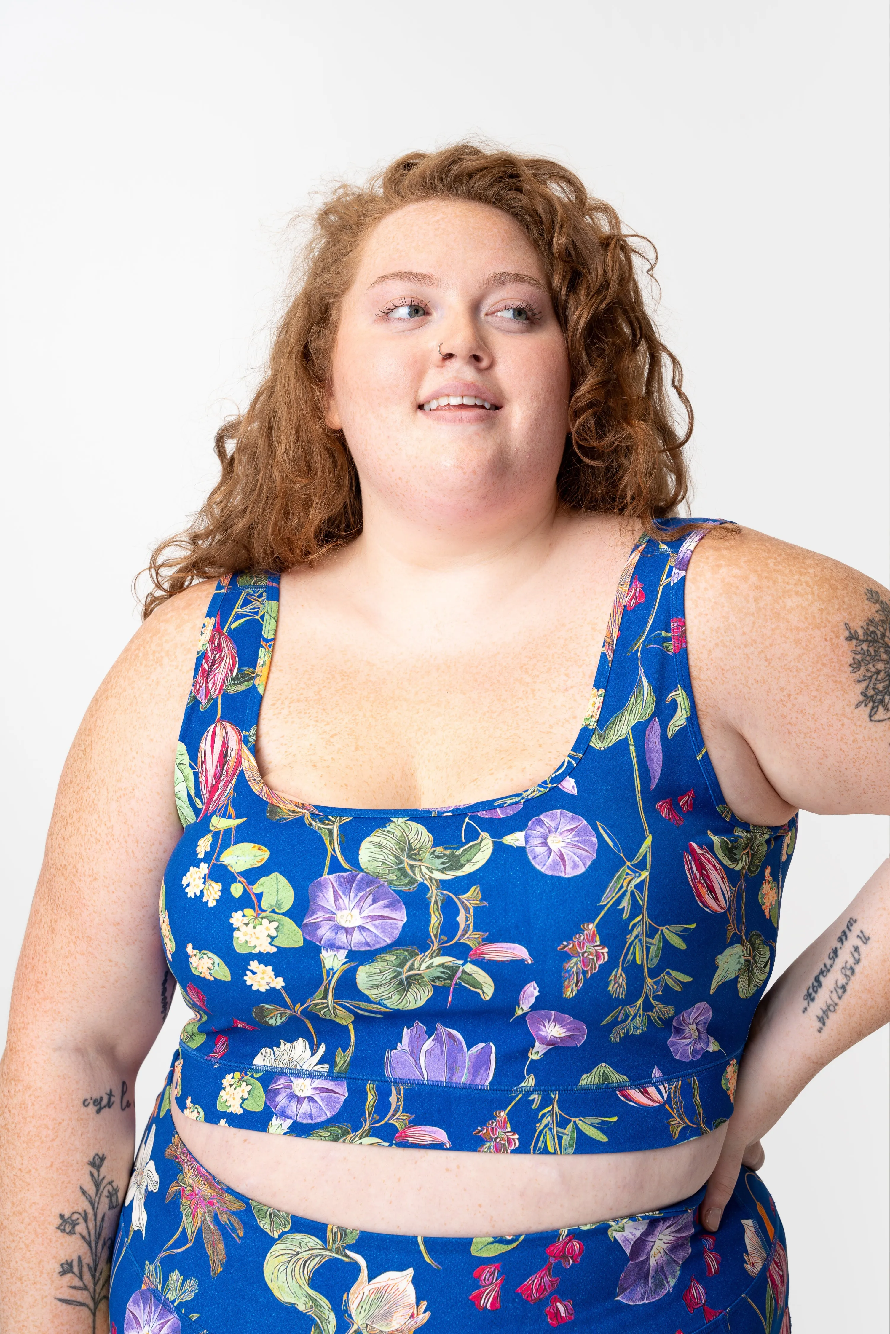adventure performance cropped tank