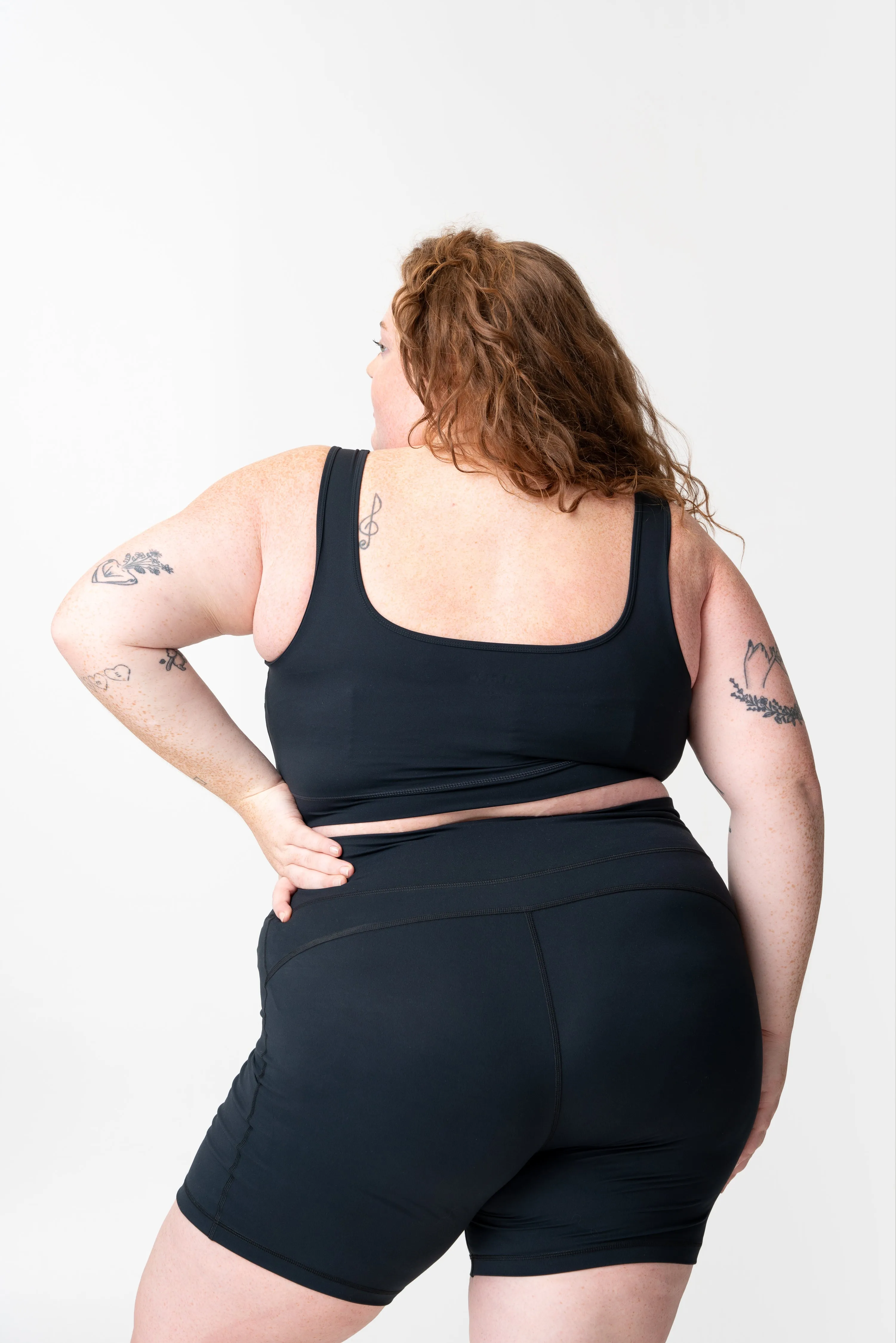 adventure performance cropped tank