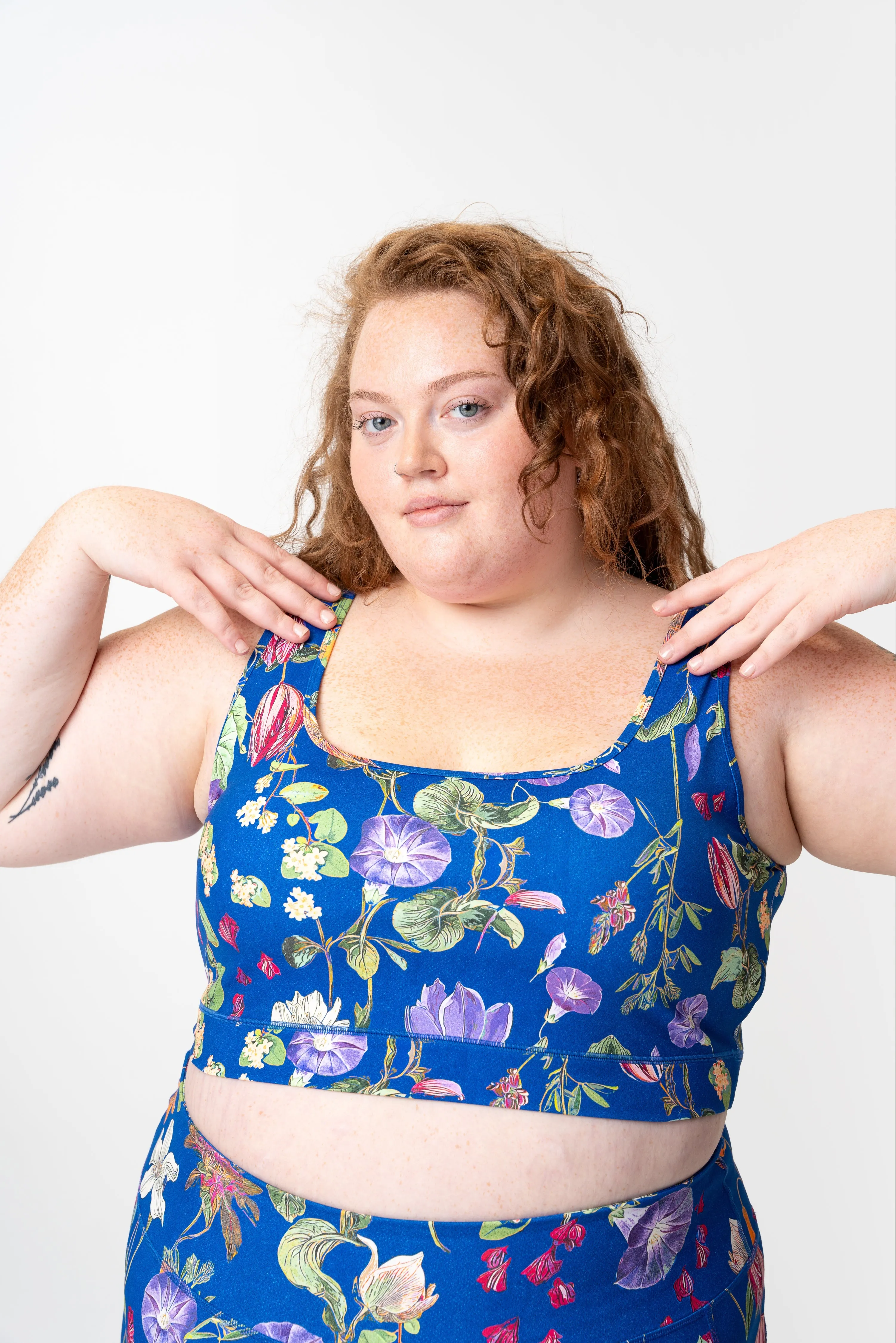 adventure performance cropped tank
