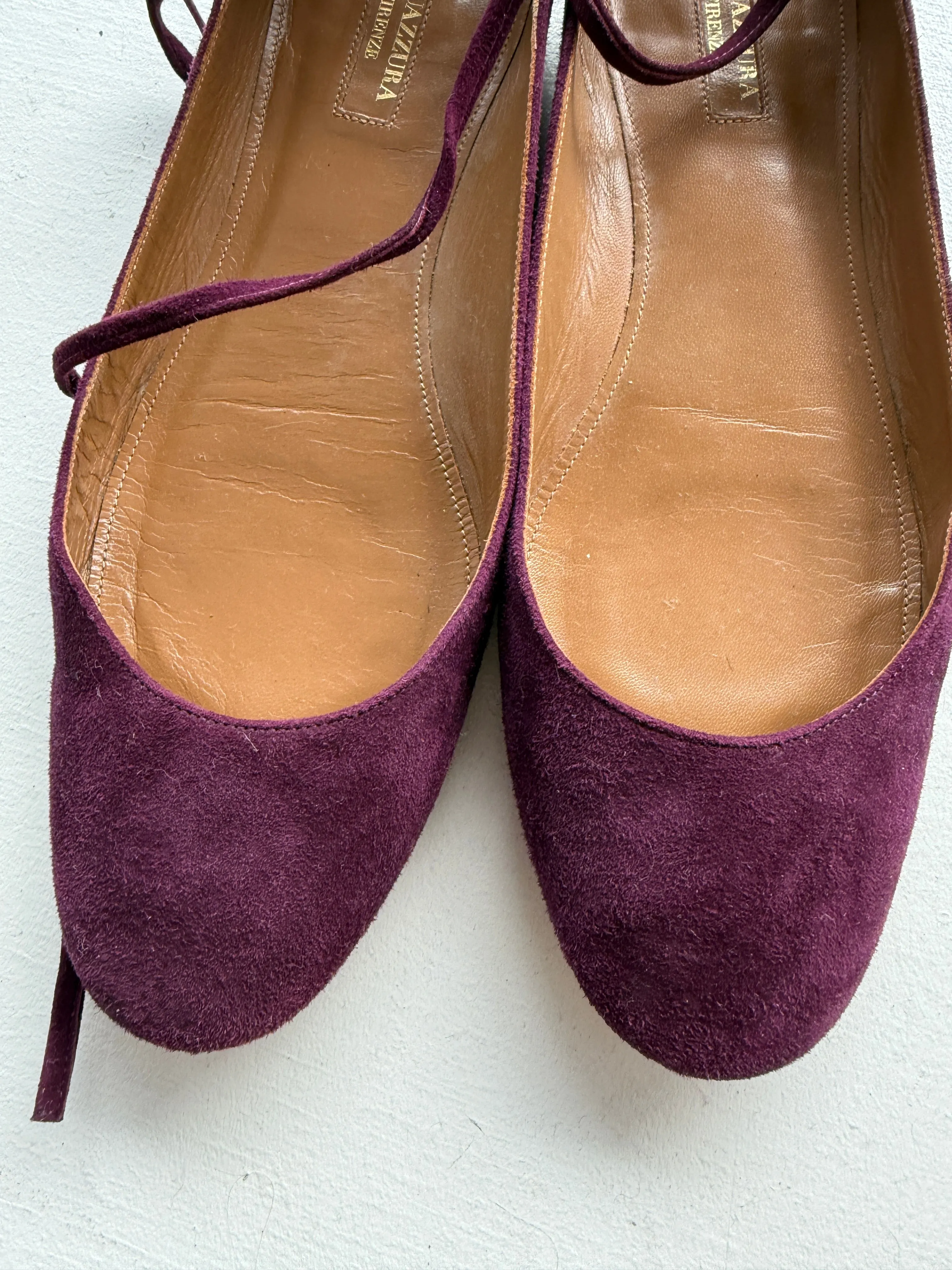 AQUAZZURA	Plum suede ballet flats with lace up straps 40