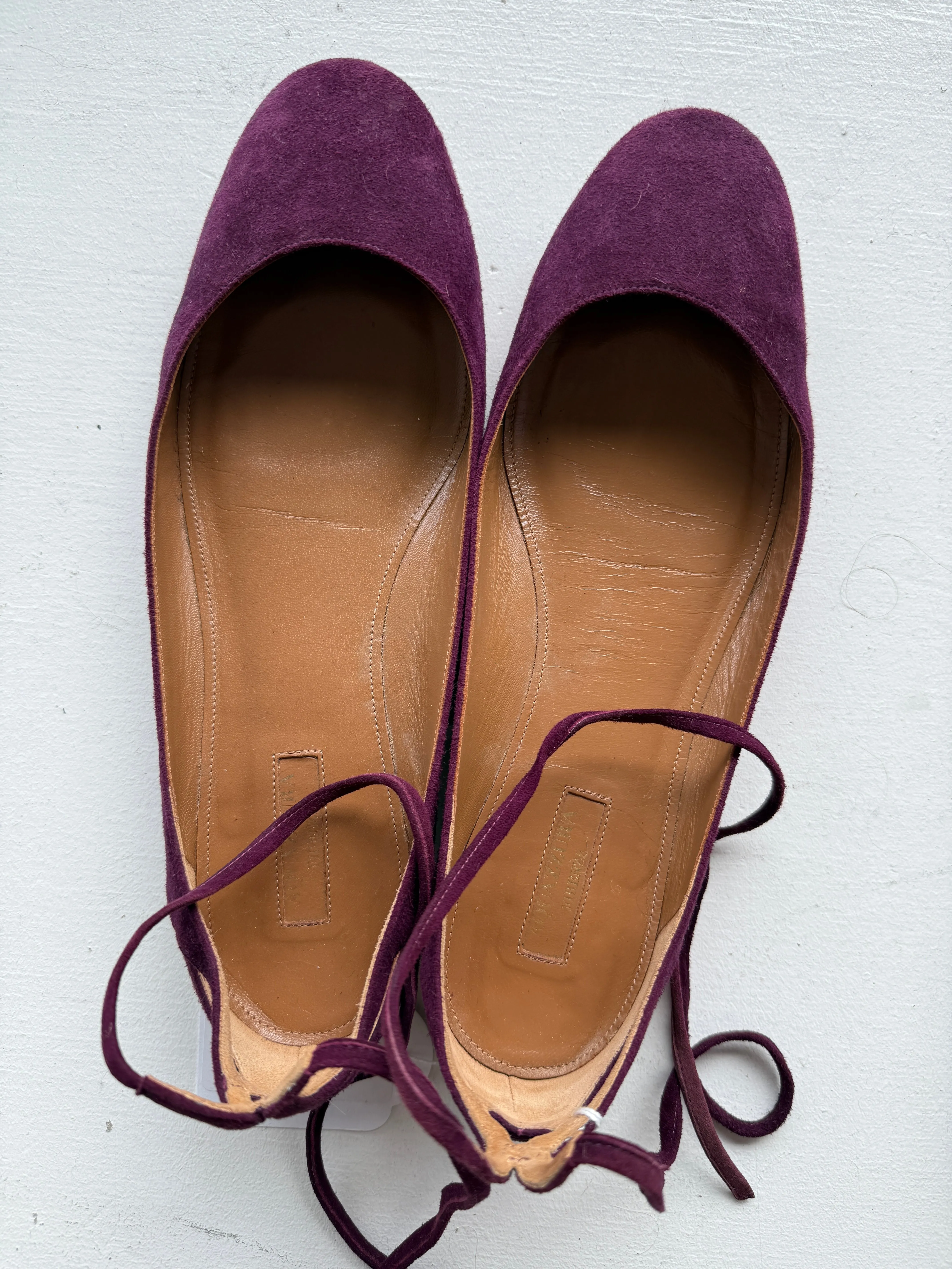 AQUAZZURA	Plum suede ballet flats with lace up straps 40