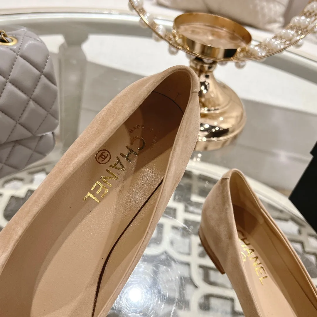 CC 25C Ballet Flats Cream Suede 213338