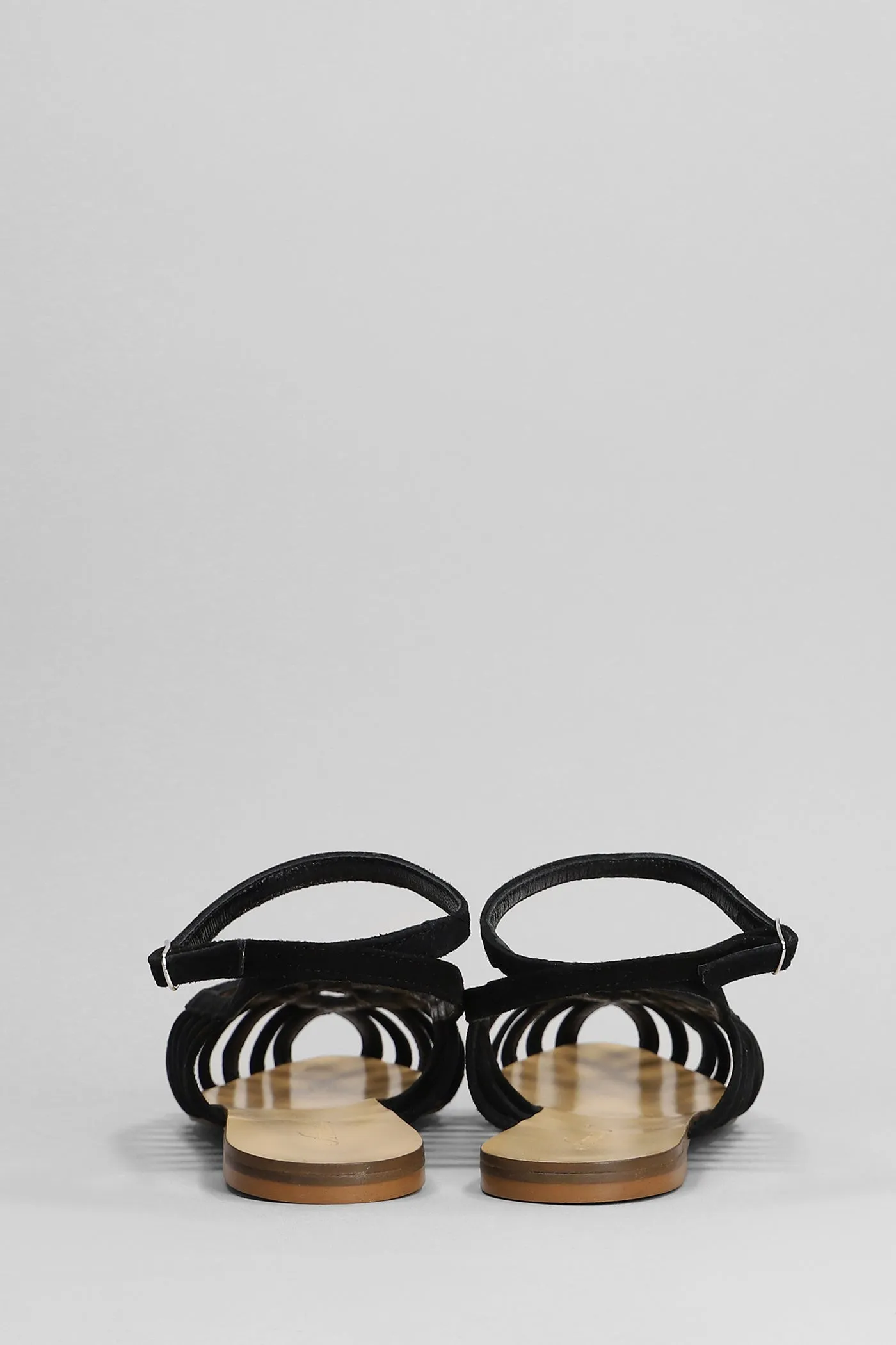 Flats in black suede