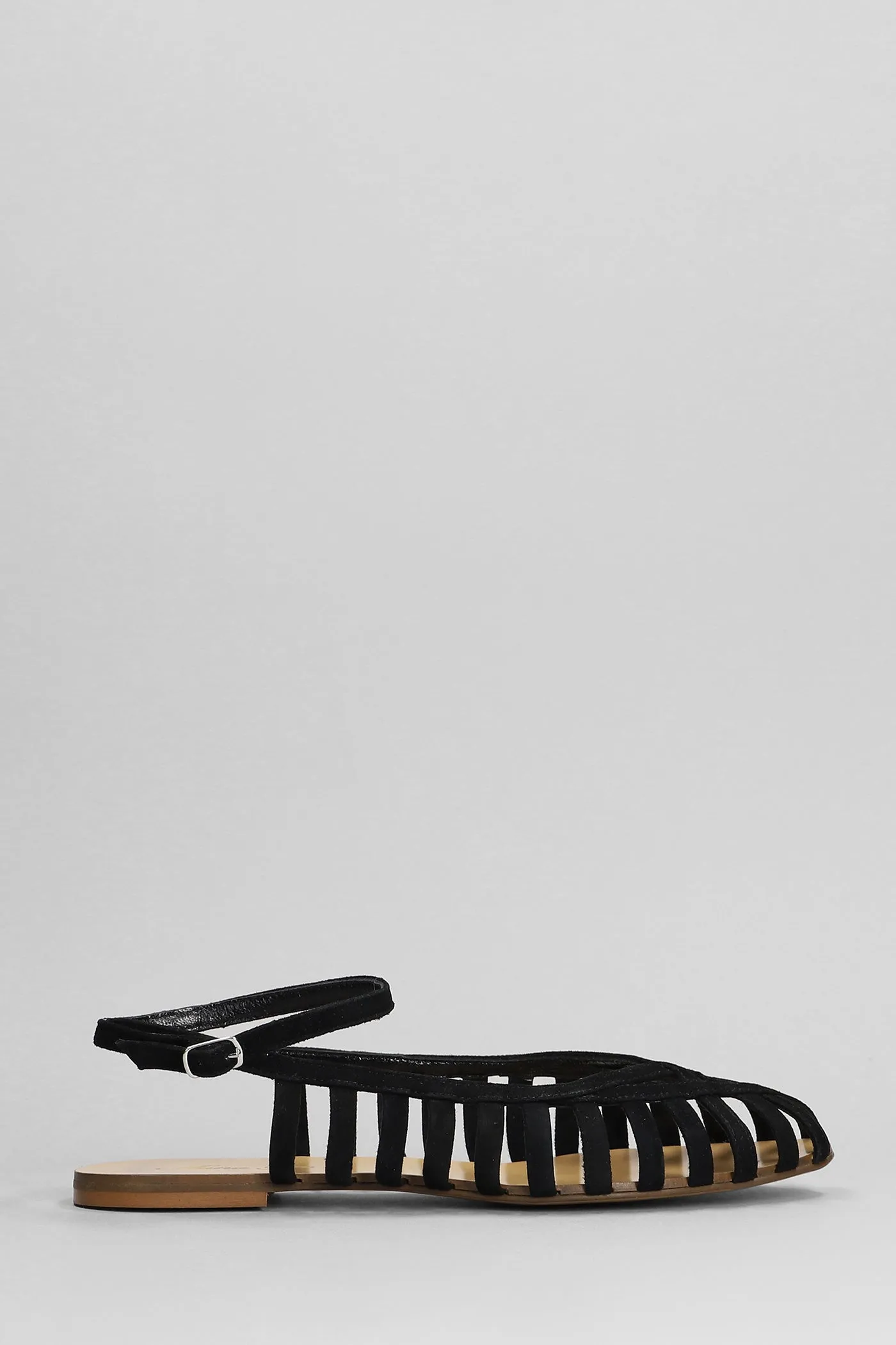 Flats in black suede