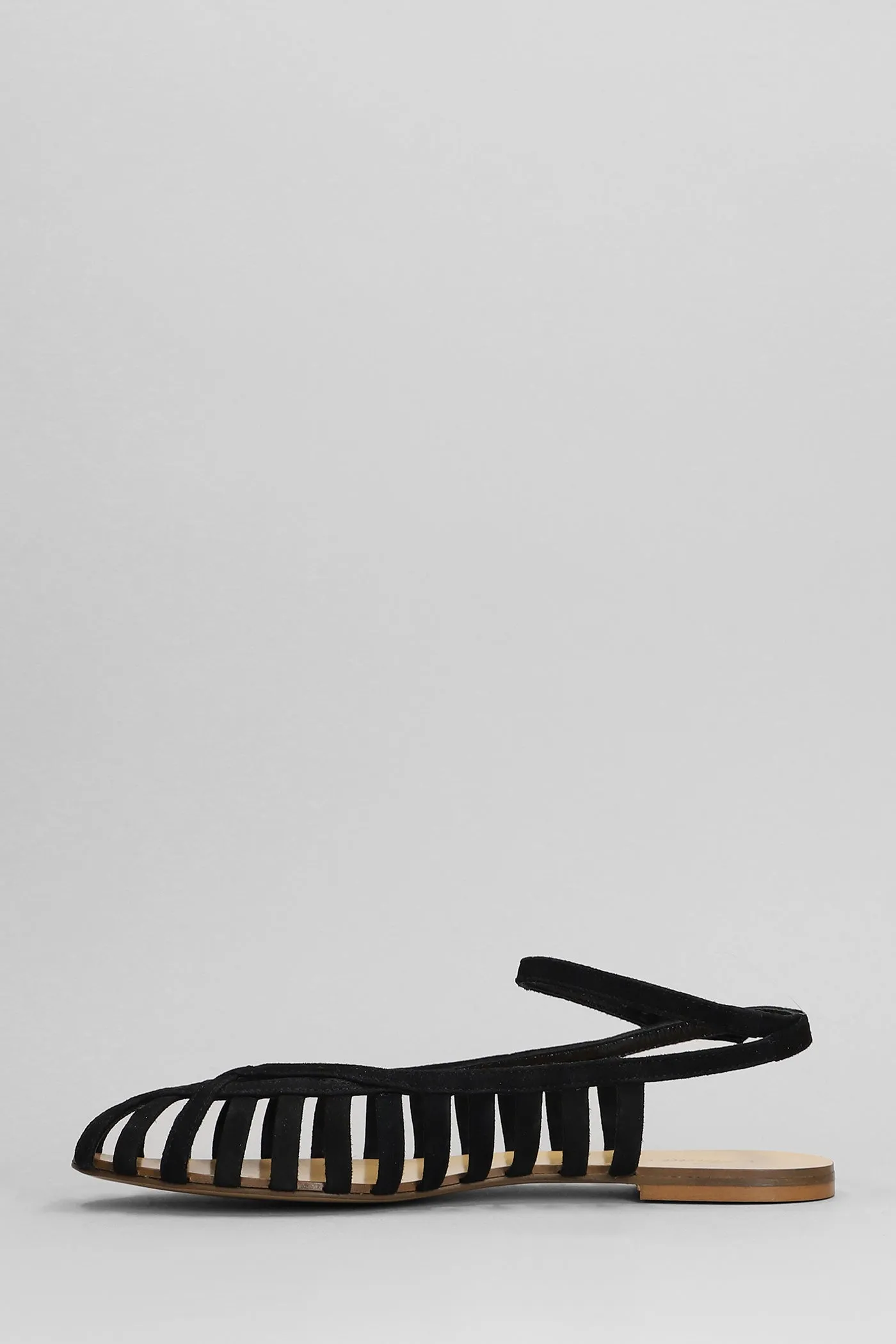 Flats in black suede