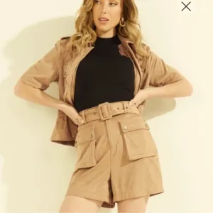 Guess Faux Suede High Rise Cargo Pocket Shorts Size Small Belted Brown Tan NWT
