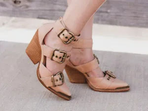 Jeffrey Campbell: Emilia in Natural