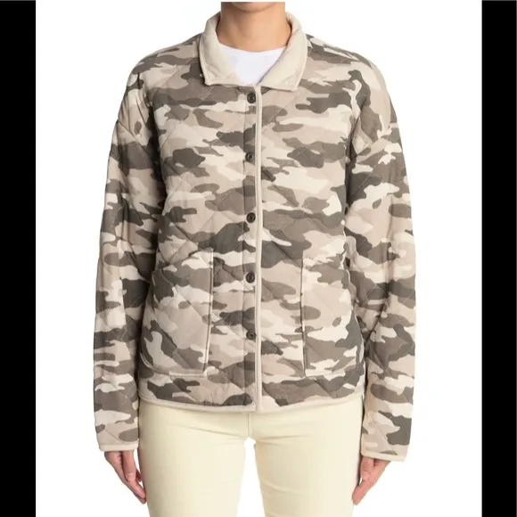 Kensie Quilted Beige Camo Cozy Jacket Size Medium