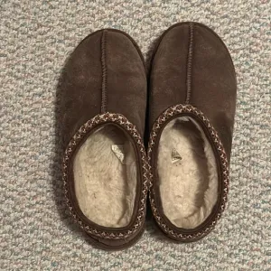 KIDS' UGG TASMAN II SLIPPER