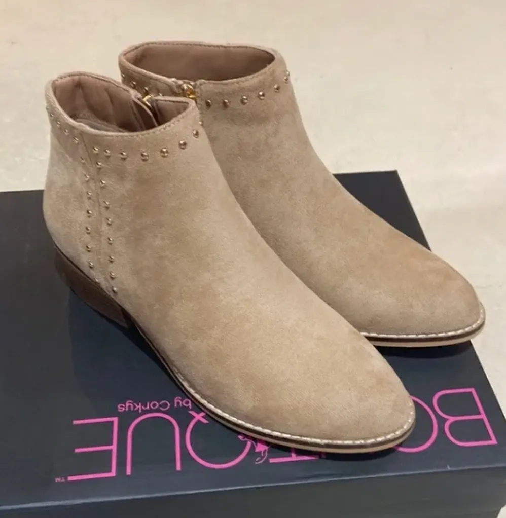 MODEL SHOES: Corky Casanova Bootie - Camel - Final Sale