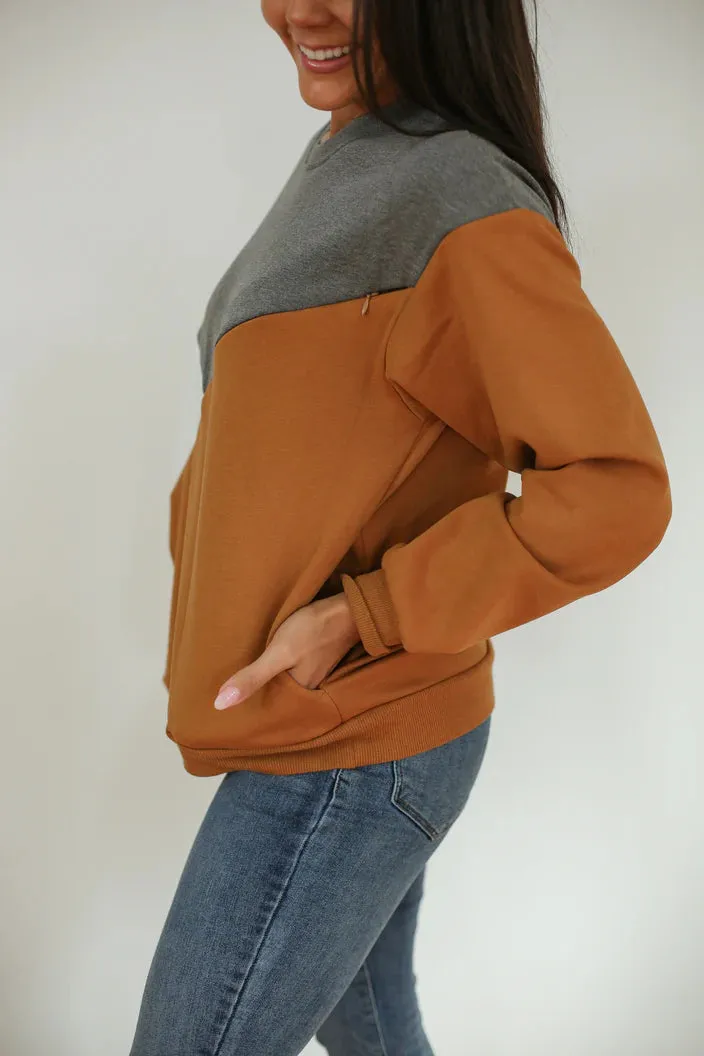 Movemama Nursing Velour Interior Crewneck w/ Diagonal Zip
