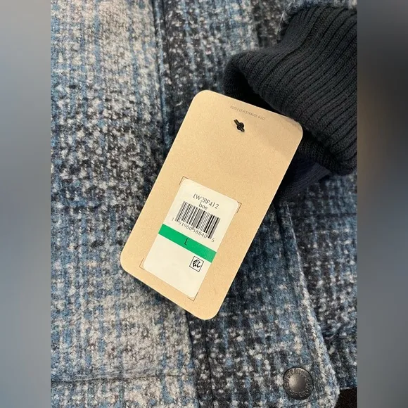 NEW LEVI’S - Plaid Puffer Jacket with Drawstring for Waist Cinch