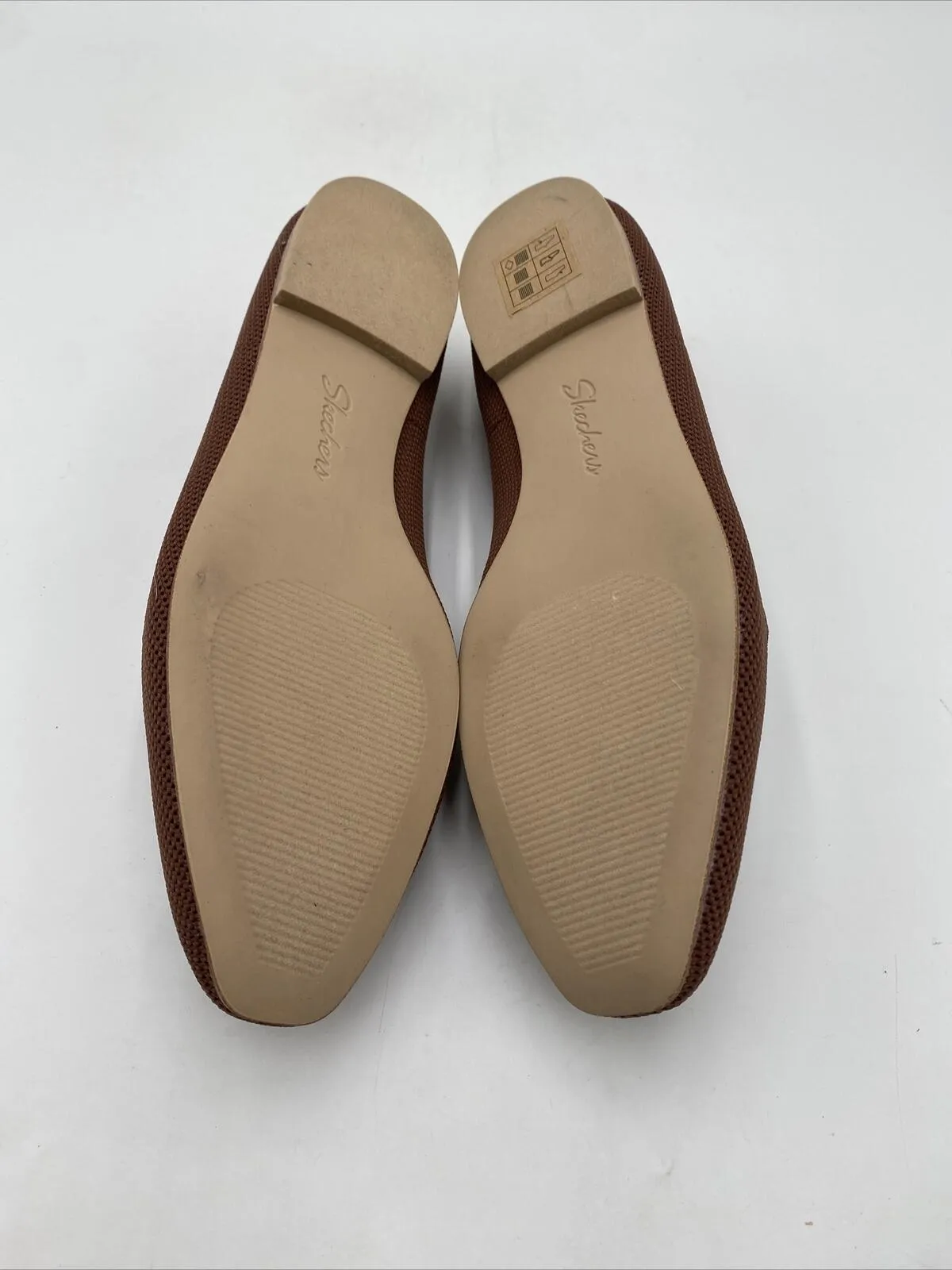 NWB Women's Skechers Cleo Snip Flats Brown Size 6