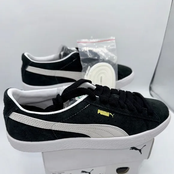 Puma Suede VTG Textured Leather Sneakers with extra laces in black / white