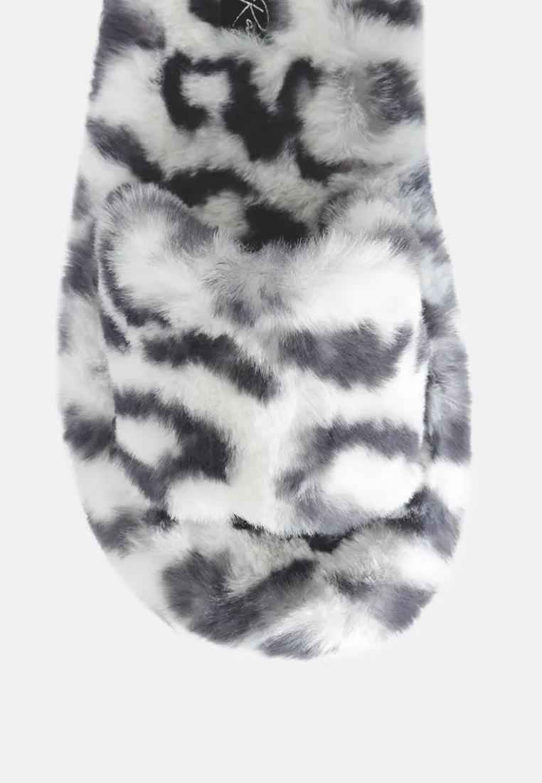 Snuggle-In Indoor Fur Flats By Ruw