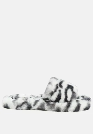 Snuggle-In Indoor Fur Flats By Ruw