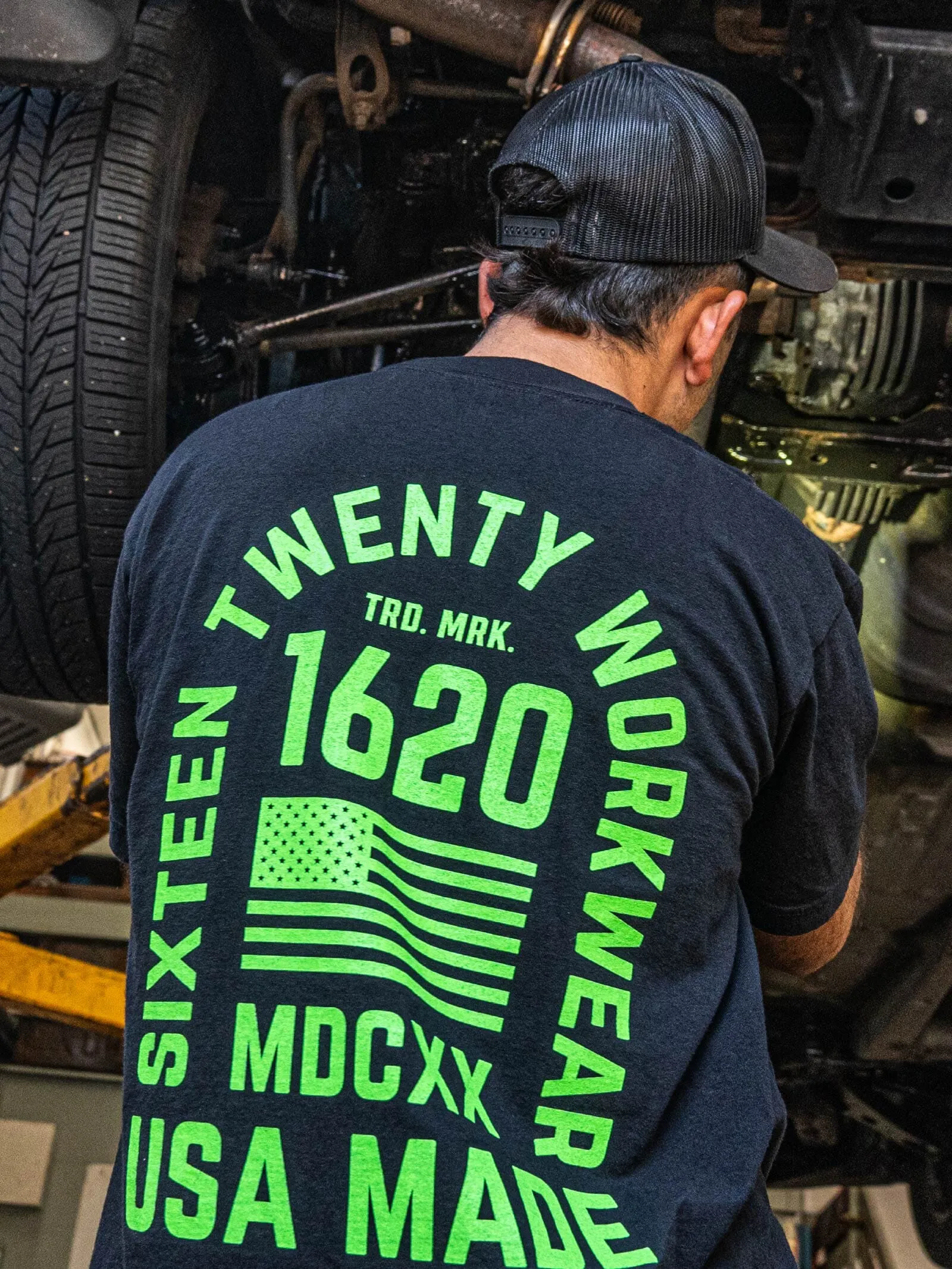Stacked Logo Shirt Short Sleeve