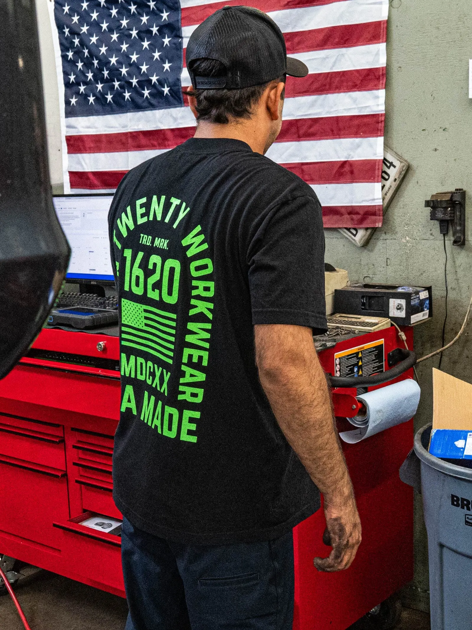 Stacked Logo Shirt Short Sleeve