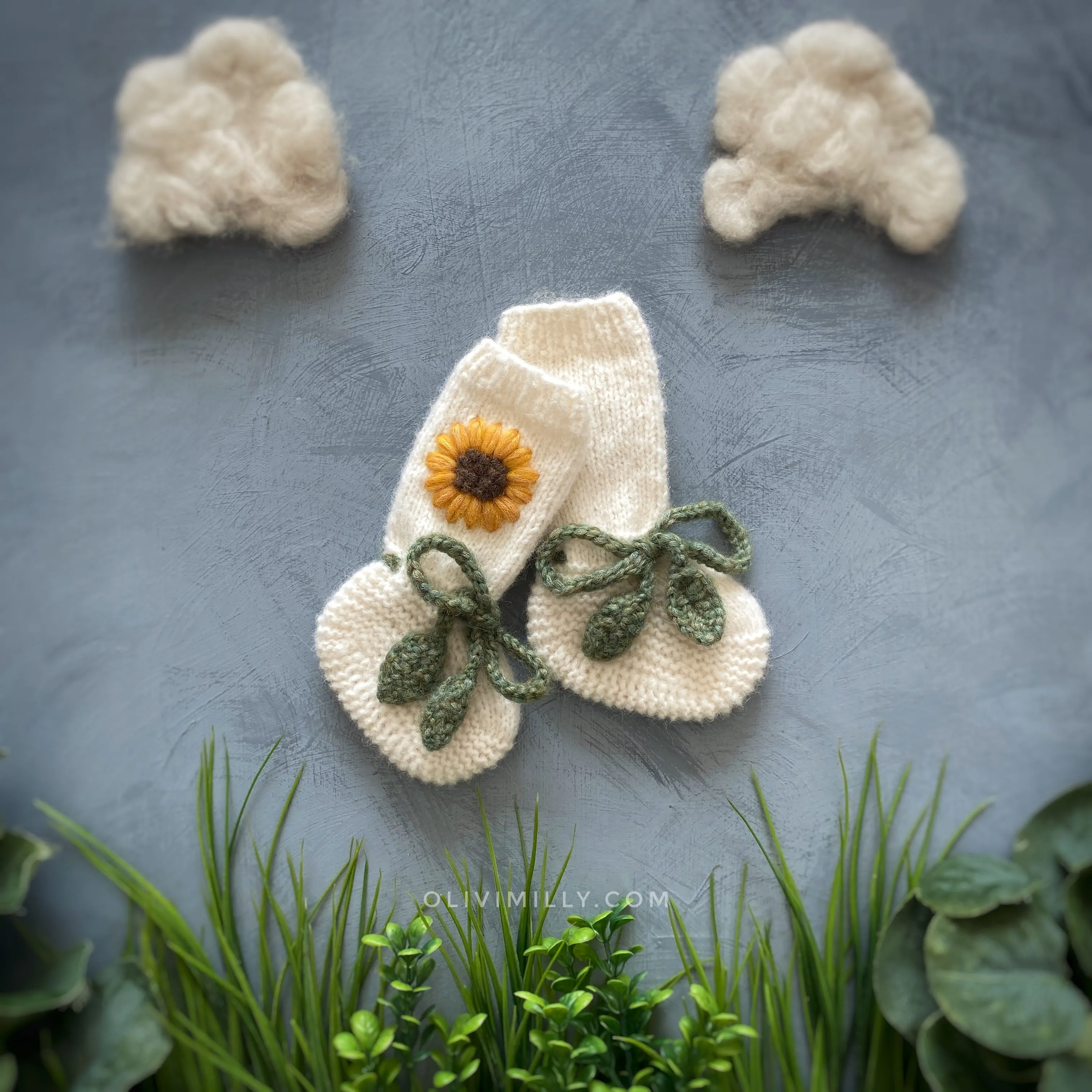 Sunflowers Booties |off white| in stock (9-12m)