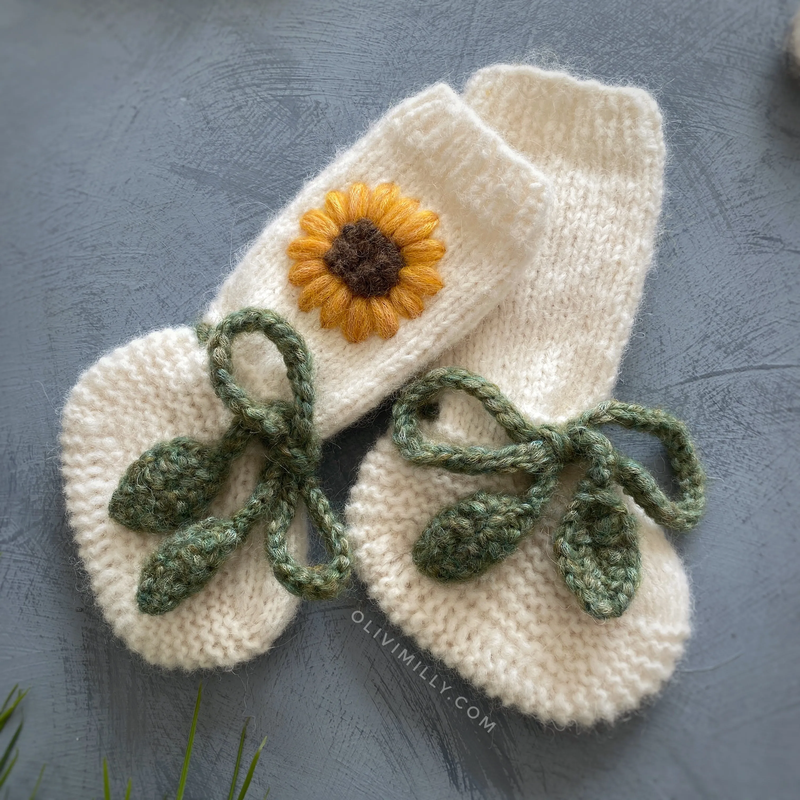 Sunflowers Booties |off white| in stock (9-12m)
