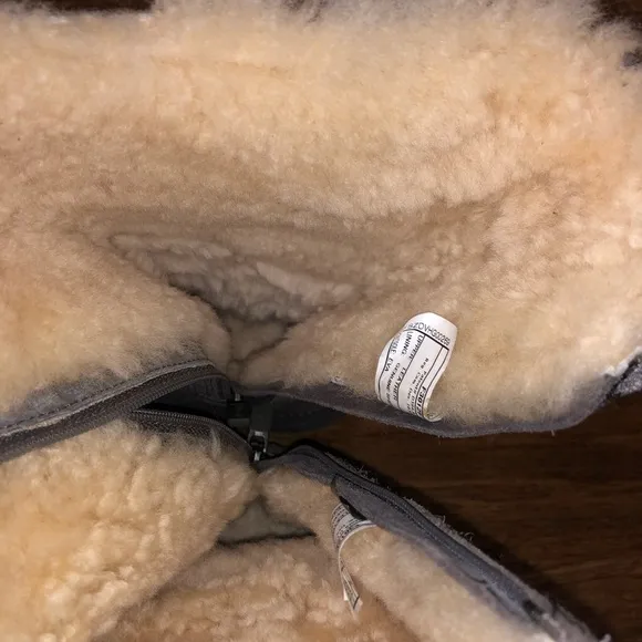 UGG Australia ‘Maddie’ boots in mushroom