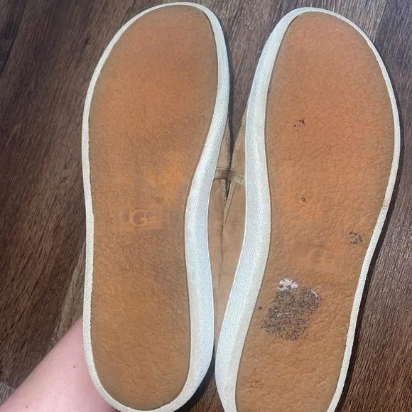 UGG Cas Brown Tan Suede Slip Ons Sneakers Size 7